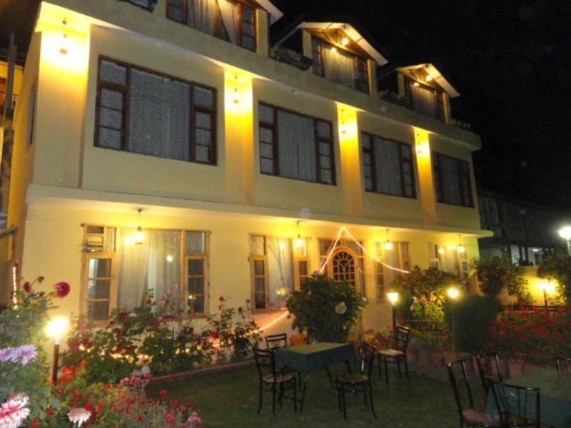 Sagrika Resort Dalhousie Eksteriør bilde